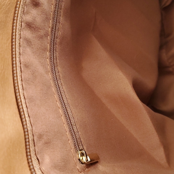 NEW Tote - Picture 7 of 13